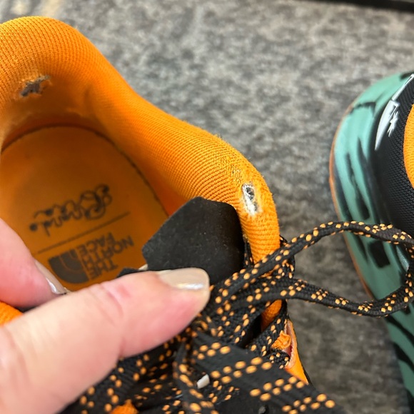 Preloved TNF Vectiv X sneakers - Picture 5 of 16